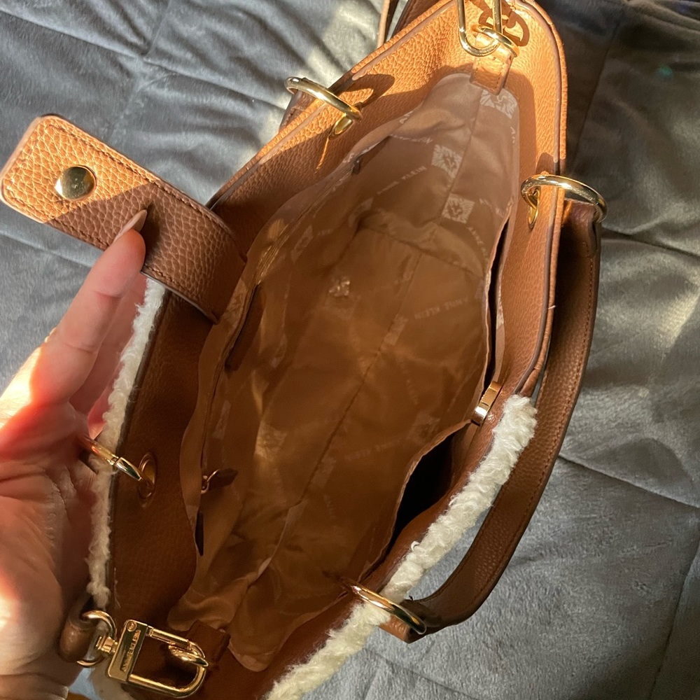 Anne Kline faux Sherpa bag - Picture 5 of 5